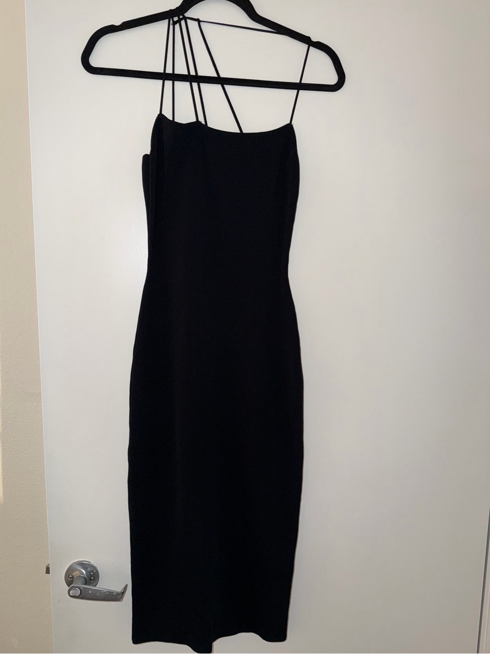 superdown Black Strappy Midi Dress
